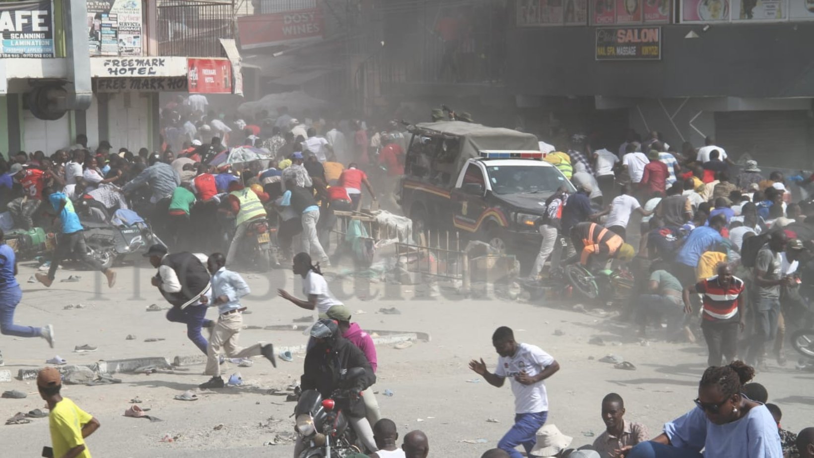 Chaos Erupts at Linda Mwananchi Rally in Kitengela