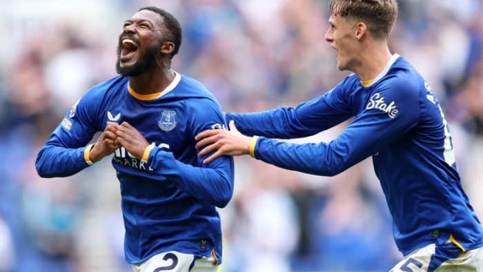 Everton, Wolves Held as Arsenal and Chelsea Battle in London Derby
